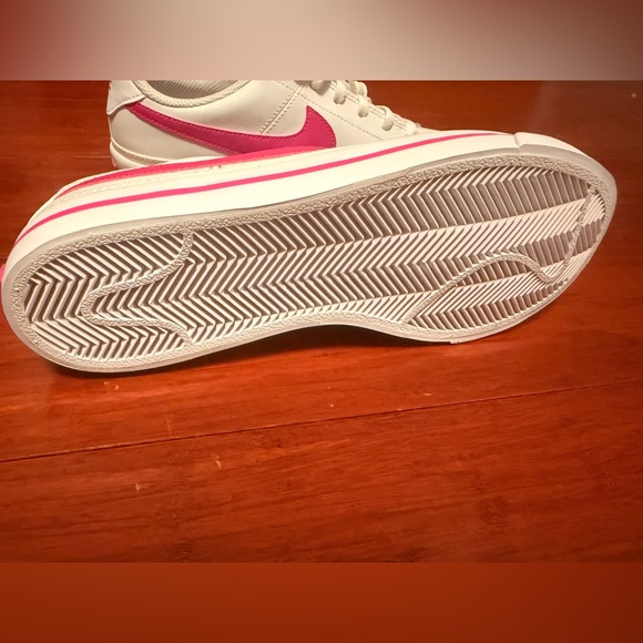 Nike Big Kids White Sneakers with Pink Swoosh - Picture 2 of 5